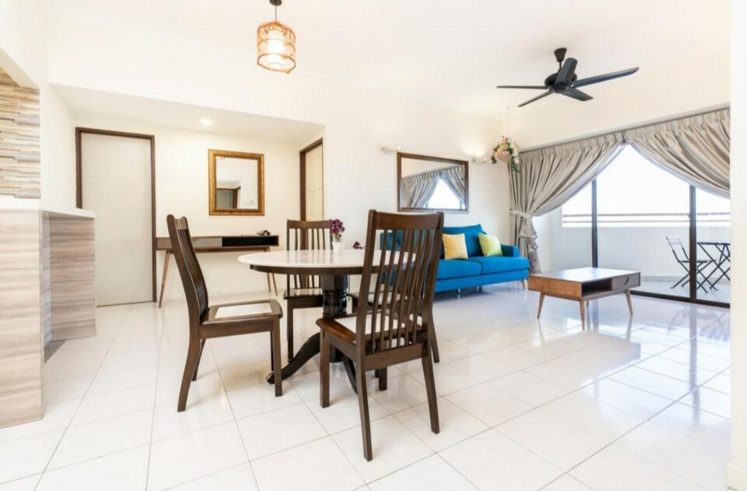 EXECUTIVES Pantai Seaview Batu Ferringhi 2704 - 2 Bedrooms Esterno foto