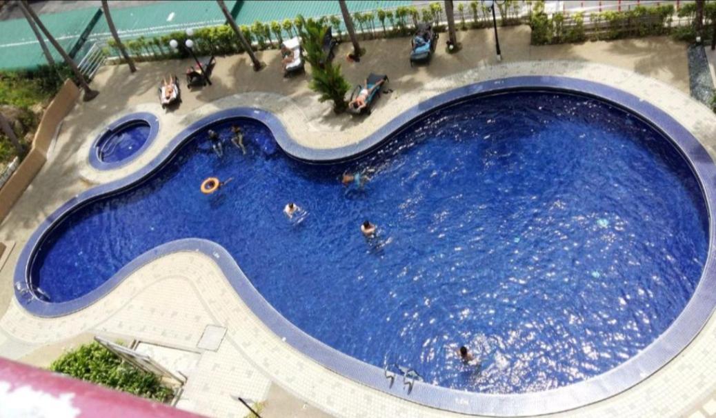 EXECUTIVES Pantai Seaview Batu Ferringhi 2704 - 2 Bedrooms Esterno foto