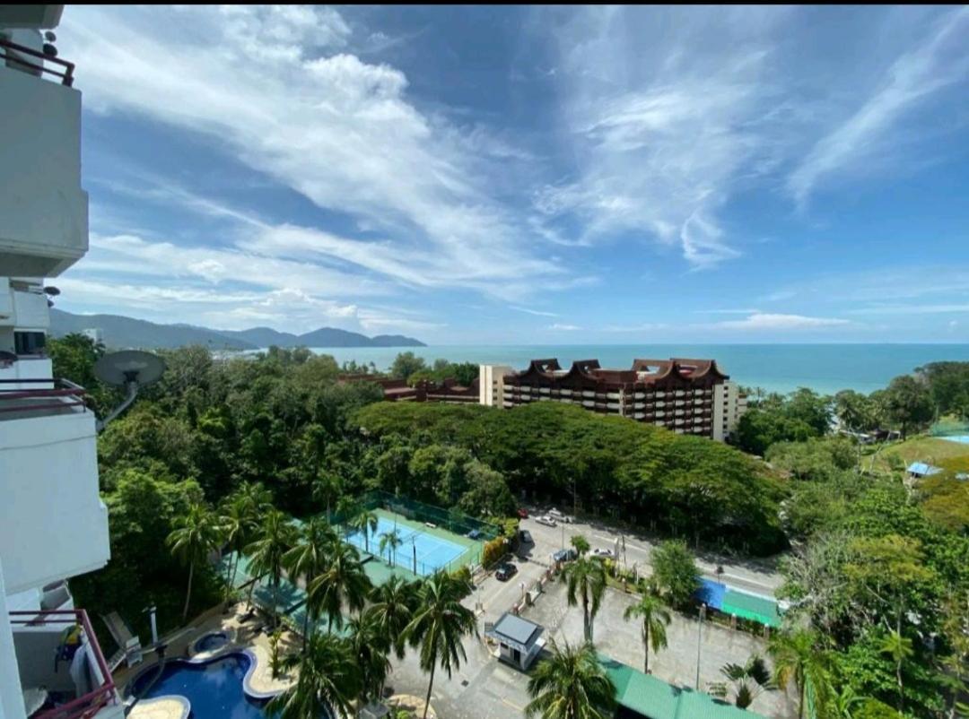 EXECUTIVES Pantai Seaview Batu Ferringhi 2704 - 2 Bedrooms Esterno foto